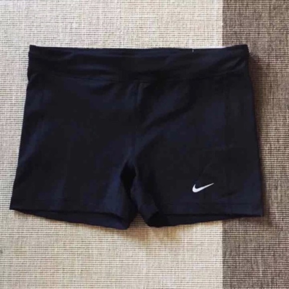 Nike Bundle - Bra, Tank, Shorts - Picture 6 of 8